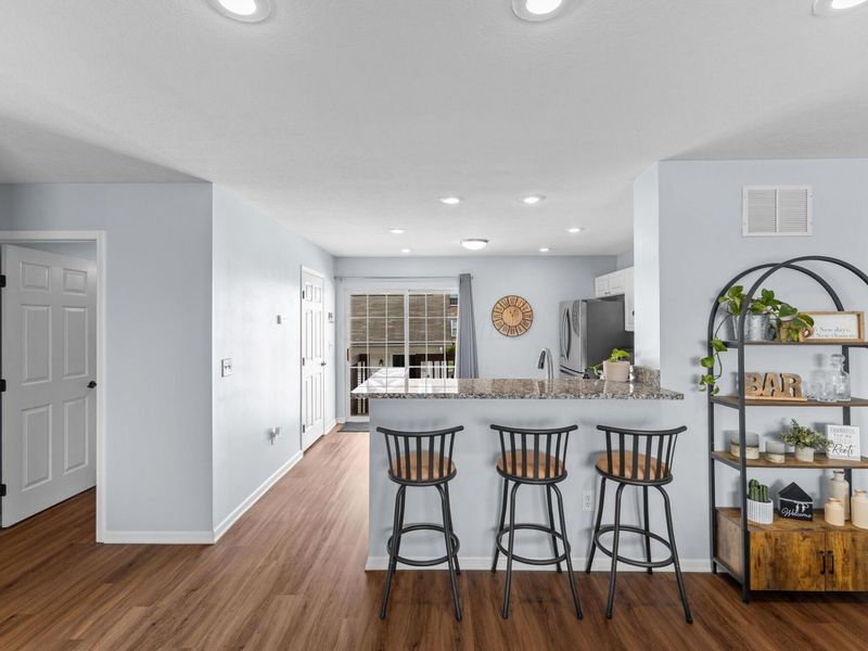 1146 Kinneton, Columbus, OH 43228 Photo 7