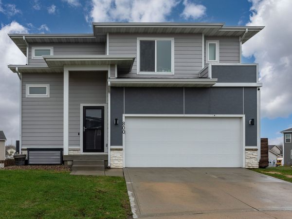 800 NE 14th Street, Grimes, IA 50111