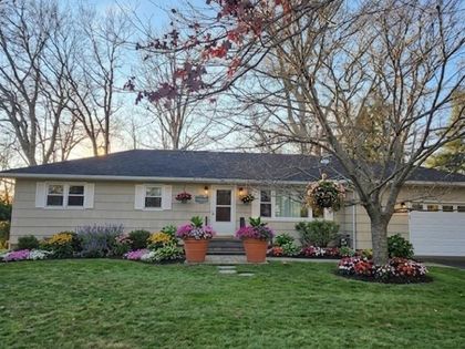 290 Gull Pond Lane Greenport, NY 11944