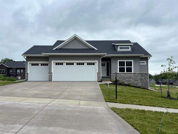 845 Berkshire Ln, North Liberty, IA 52317