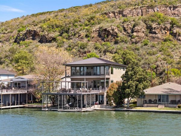 926 Scenic LOOP, Kingsland, TX 78639