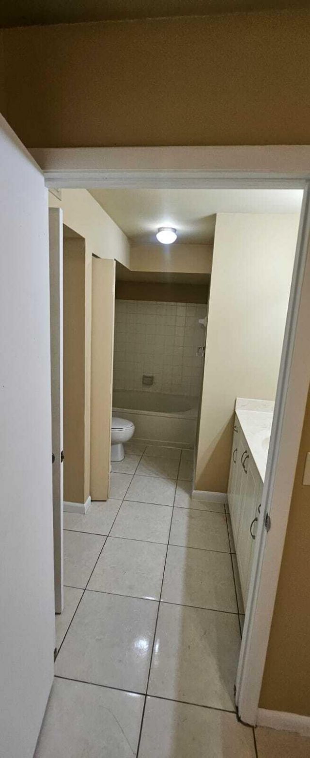 4767 Via Palm Lakes, Unit 201, West Palm Beach, FL 33417 Photo