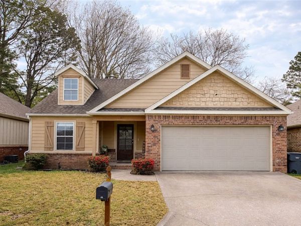 63 E Madrid Street , Fayetteville, AR 72703