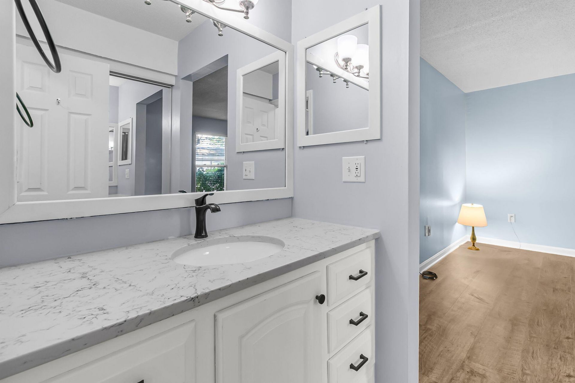 1402 Camp Road Photo 11