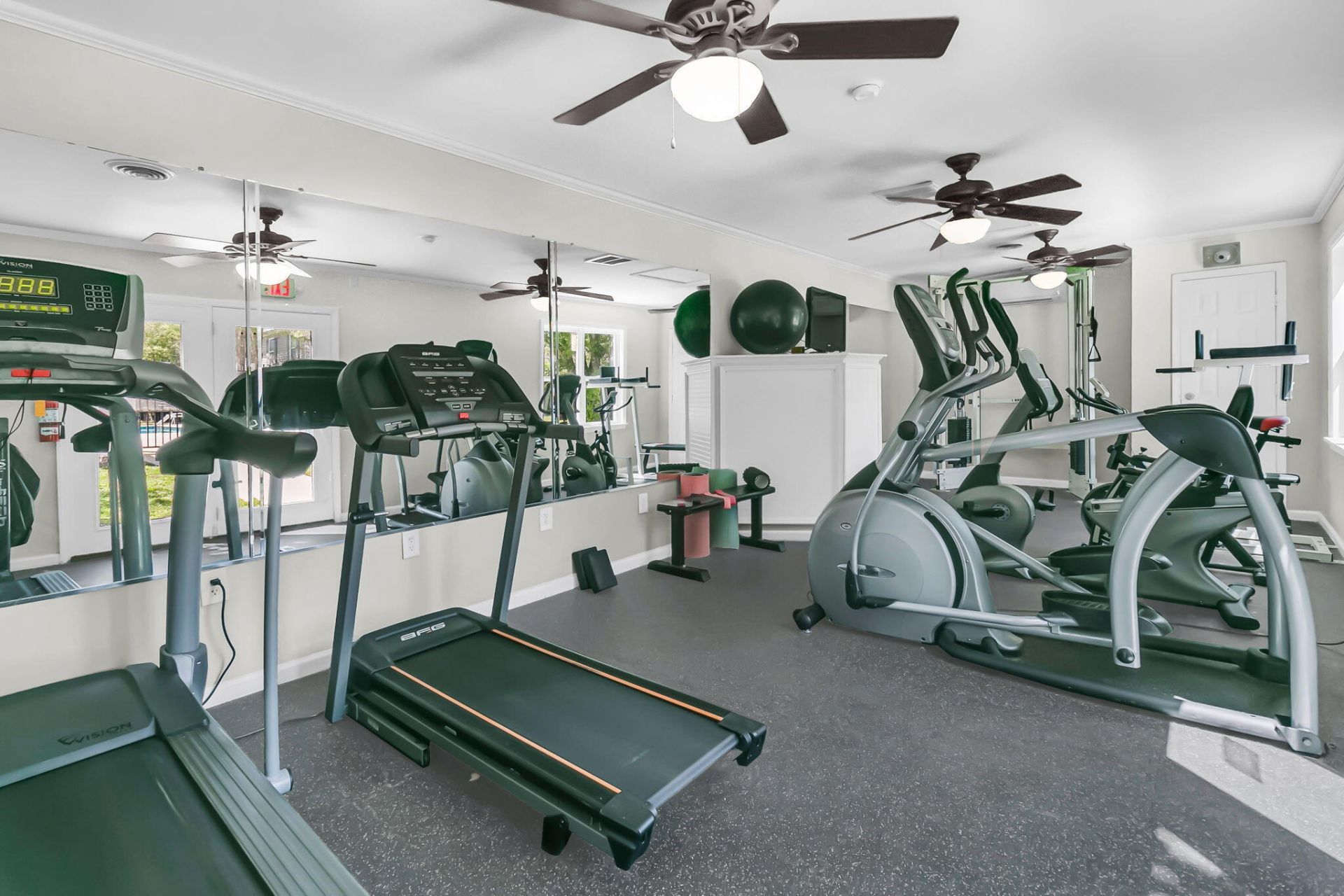 1402 Camp Road Photo 19