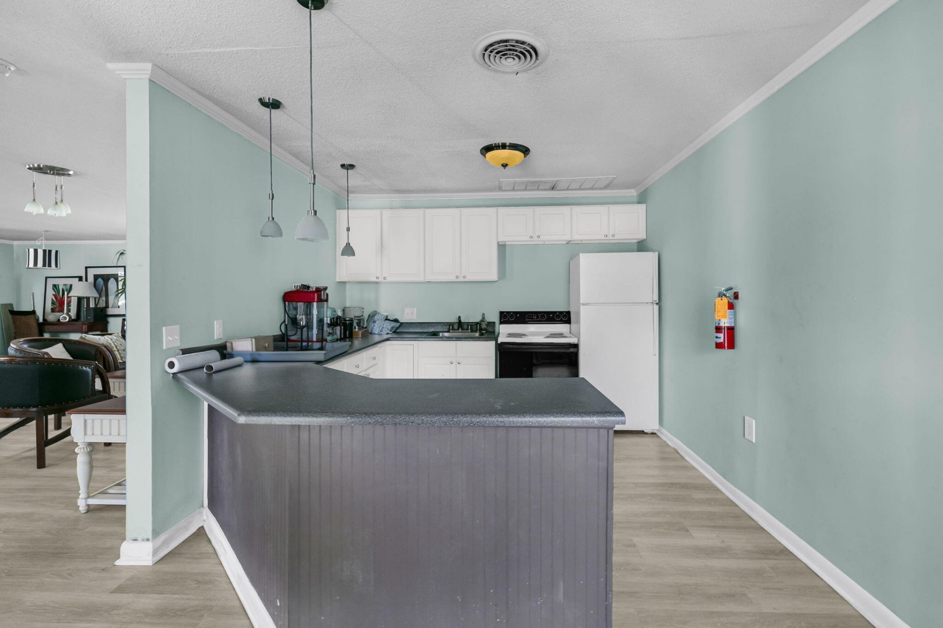 1402 Camp Road Photo 22