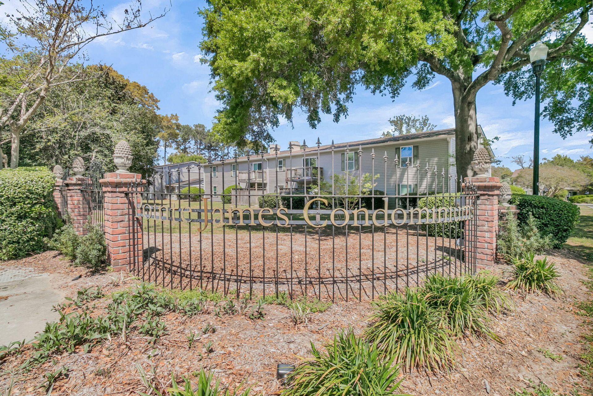 1402 Camp Road Photo 23