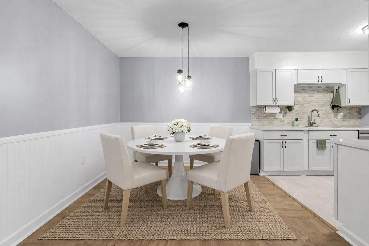 1402 Camp Road Photo 5