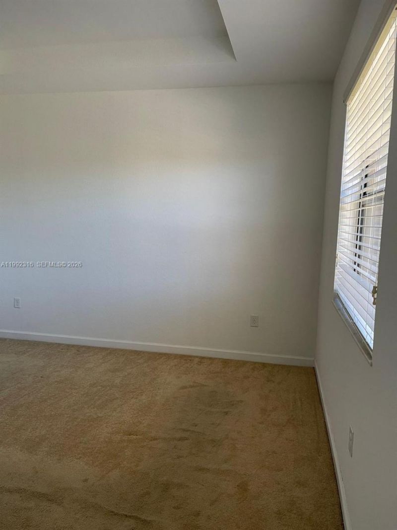 8952 W 35th Ln , Hialeah, FL 33018 Photo