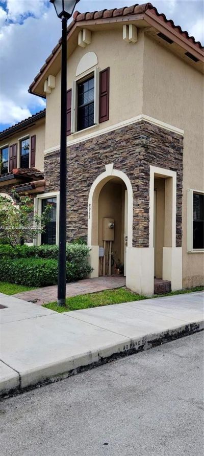 8952 W 35th Ln , Hialeah, FL 33018 Photo