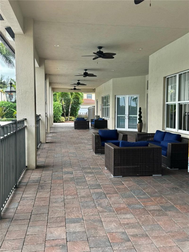 8952 W 35th Ln , Hialeah, FL 33018 Photo