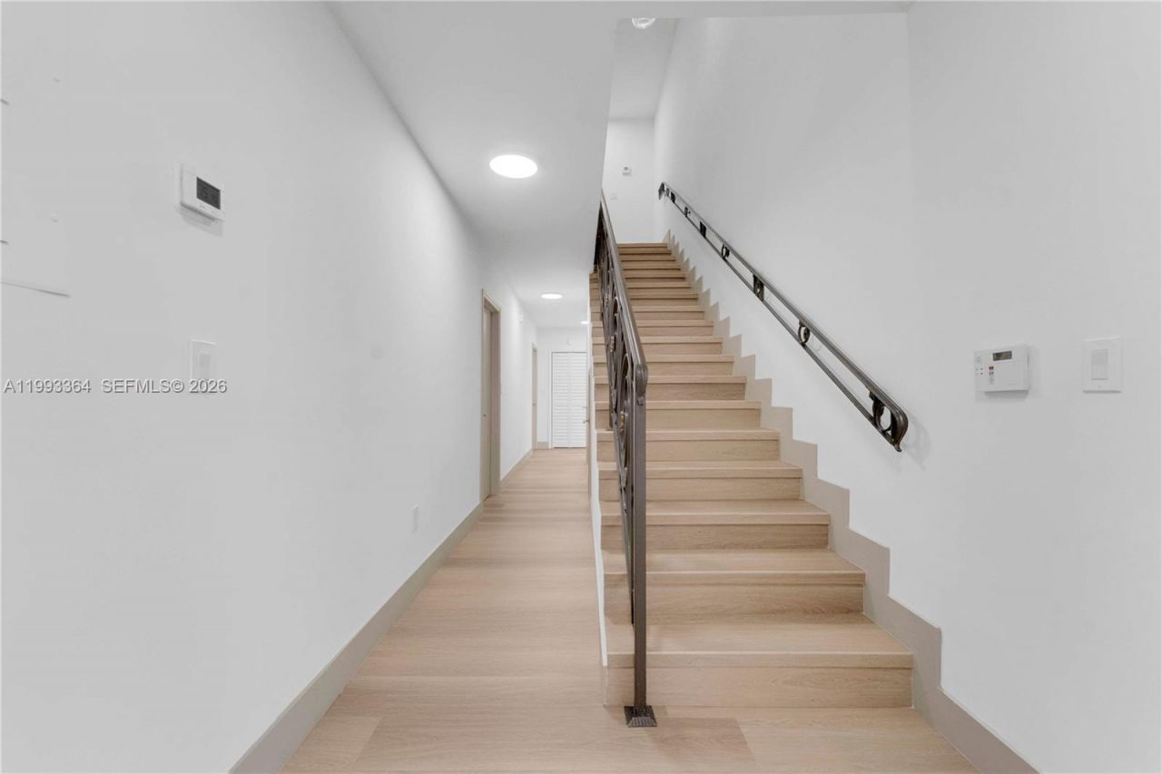 456 SW 20th Rd, Unit 458, Miami, FL 33129 Photo