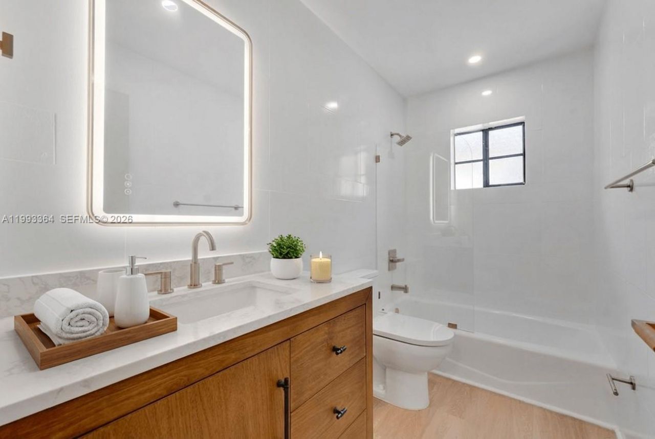 456 SW 20th Rd, Unit 458, Miami, FL 33129 Photo