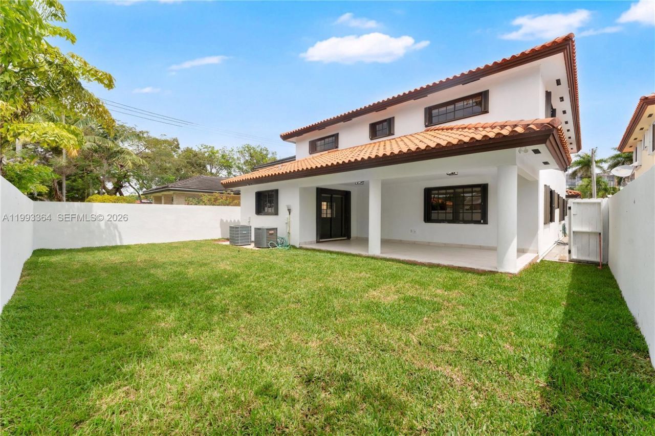 456 SW 20th Rd, Unit 458, Miami, FL 33129 Photo