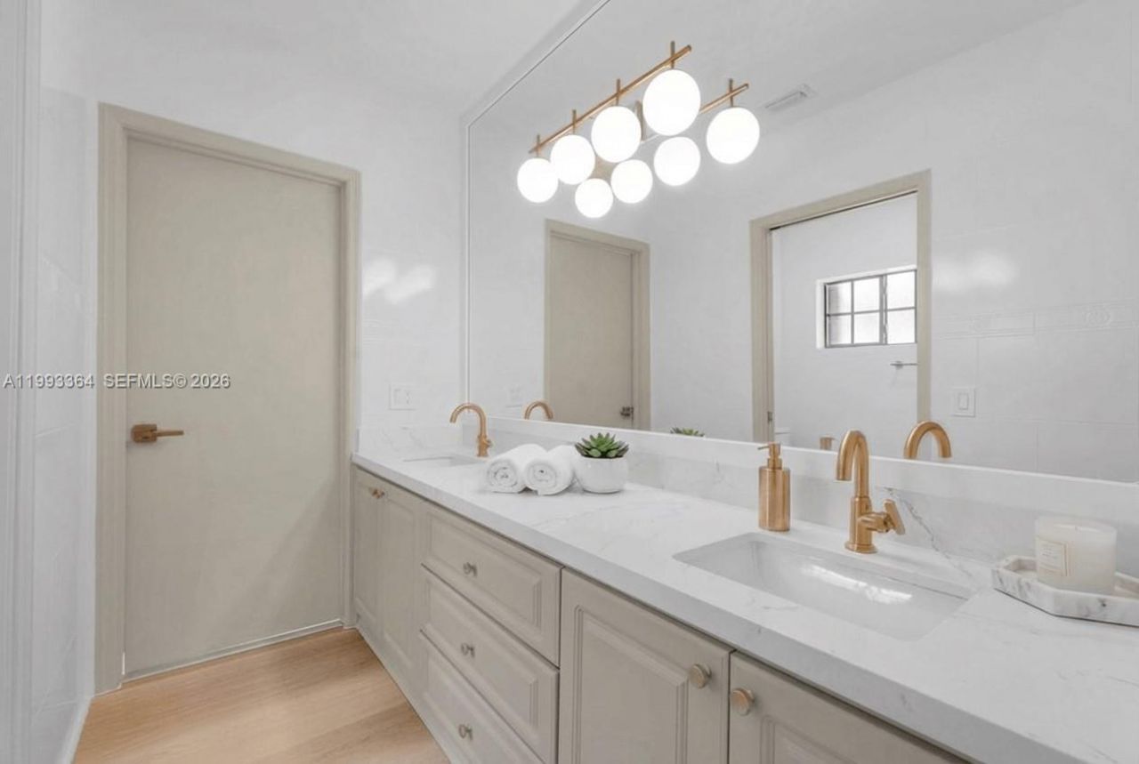 456 SW 20th Rd, Unit 458, Miami, FL 33129 Photo