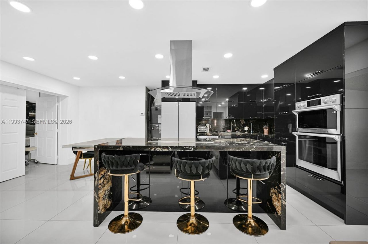 6190 W 14th Ave , Hialeah, FL 33012 Photo