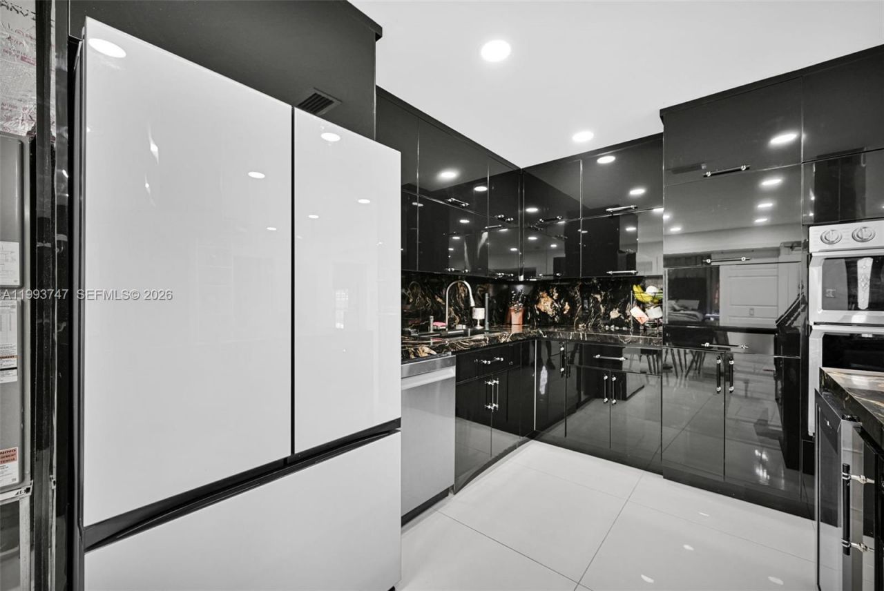 6190 W 14th Ave , Hialeah, FL 33012 Photo