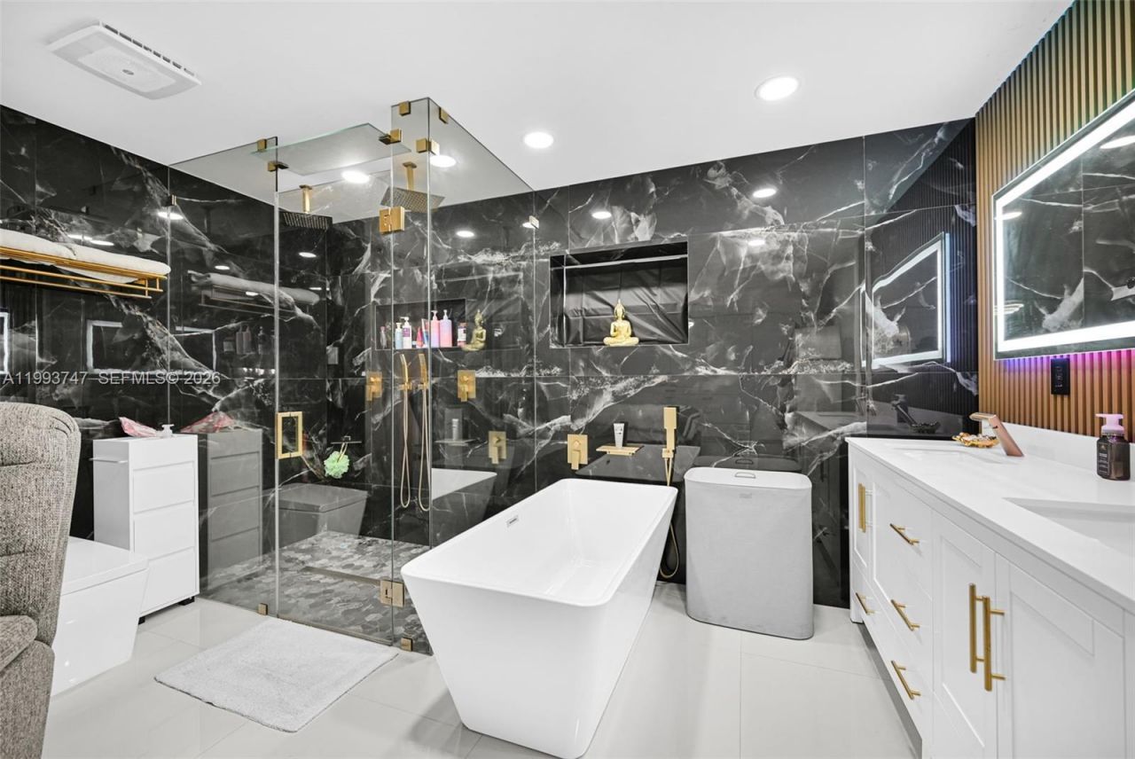 6190 W 14th Ave , Hialeah, FL 33012 Photo