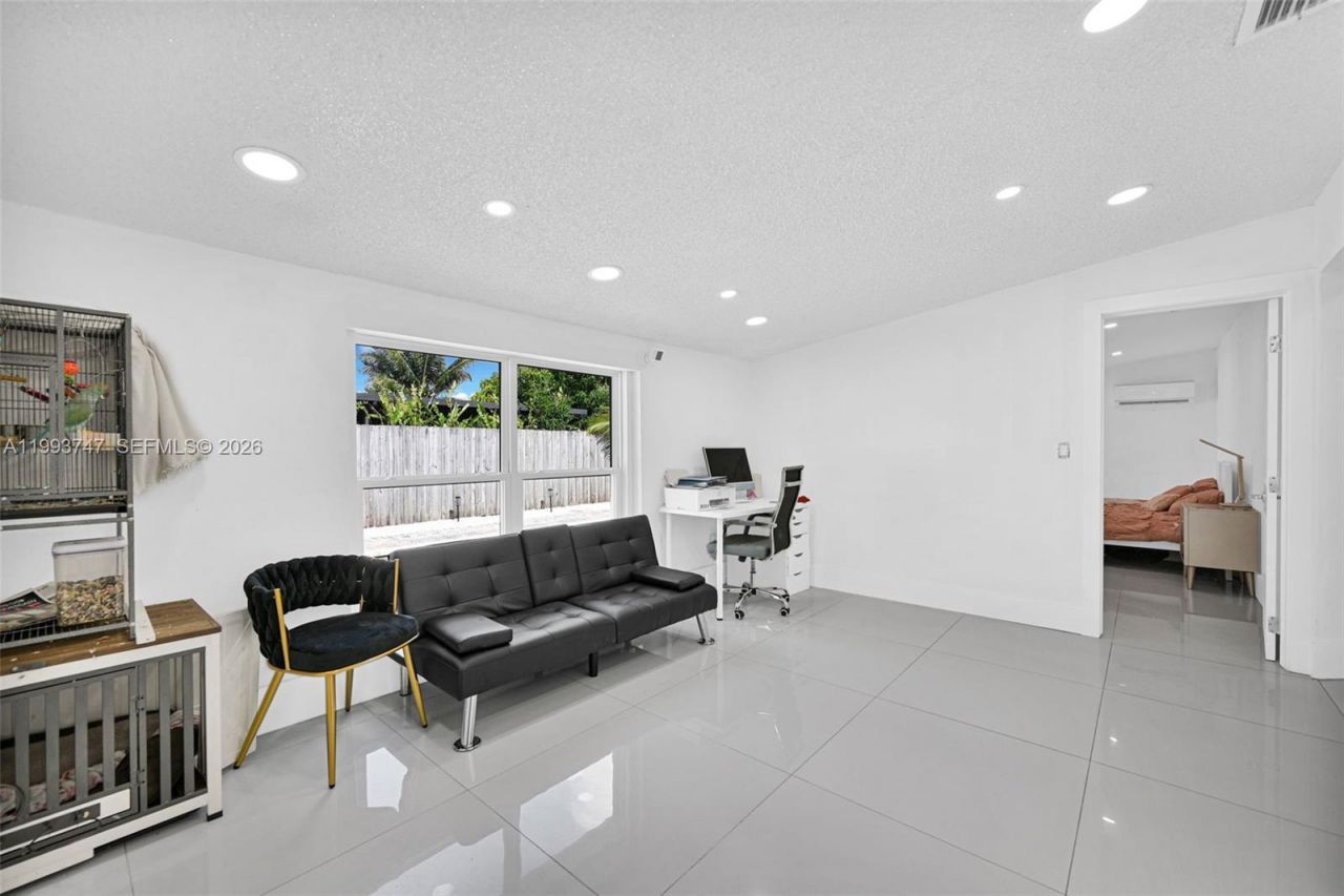 6190 W 14th Ave , Hialeah, FL 33012 Photo