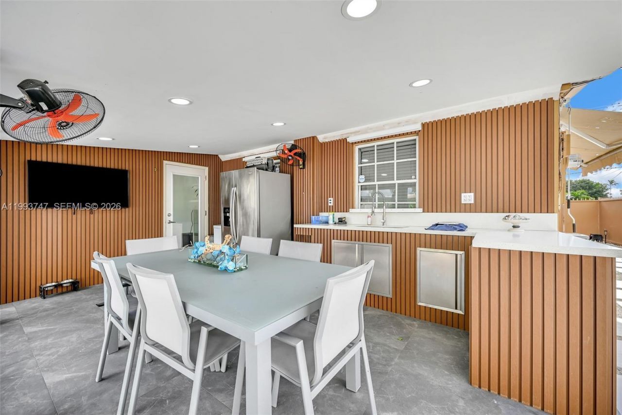 6190 W 14th Ave , Hialeah, FL 33012 Photo