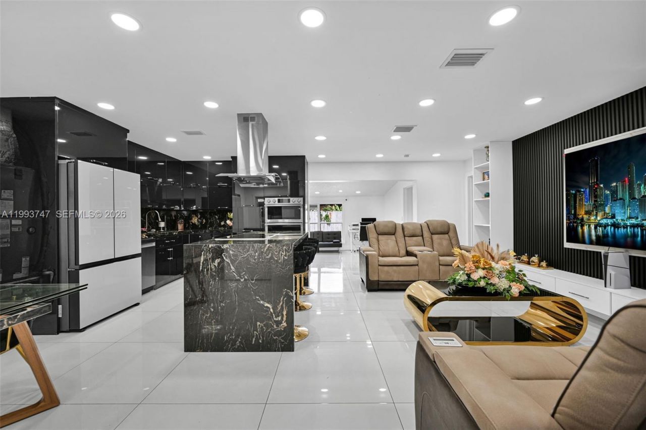 6190 W 14th Ave , Hialeah, FL 33012 Photo