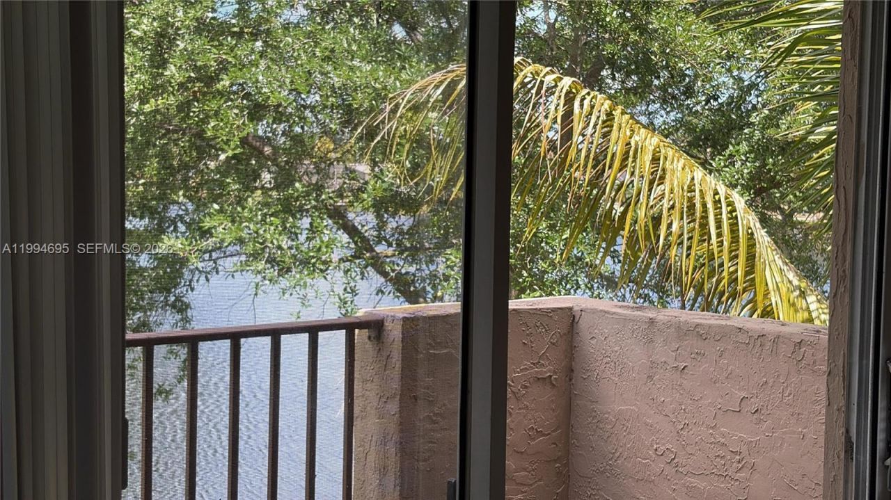 1761 96th Te, Unit 3O, Pembroke Pines, FL 33024 Photo