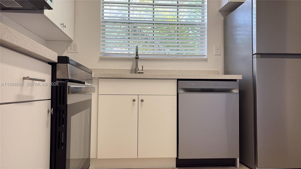 1761 96th Te, Unit 3O, Pembroke Pines, FL 33024 Photo