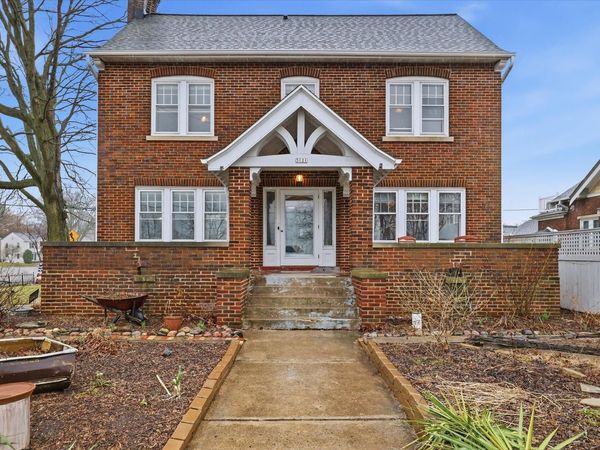 3121 S Superior St, Milwaukee, WI 53207