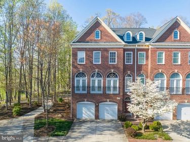 47772 SCOTSBOROUGH SQUARE, POTOMAC FALLS, VA 20165