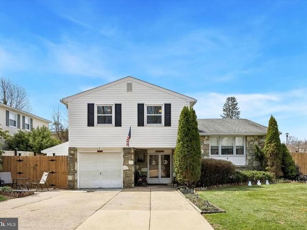 400 00 WOODHAVEN ROAD , PHILADELPHIA, PA 19116