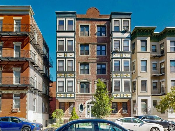 75 Burbank St, Unit 501, Boston, MA 02115