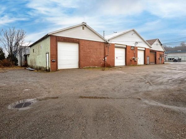 2600, 2503 and 2507 Duss Ave, Ambridge, PA 15003