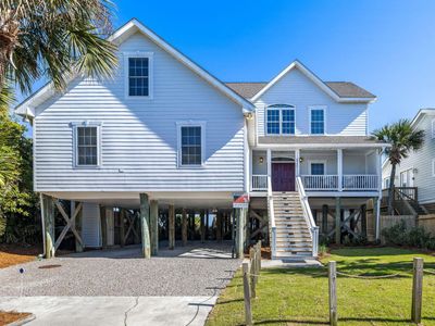 621 E Arctic Avenue, Folly Beach, SC 29439