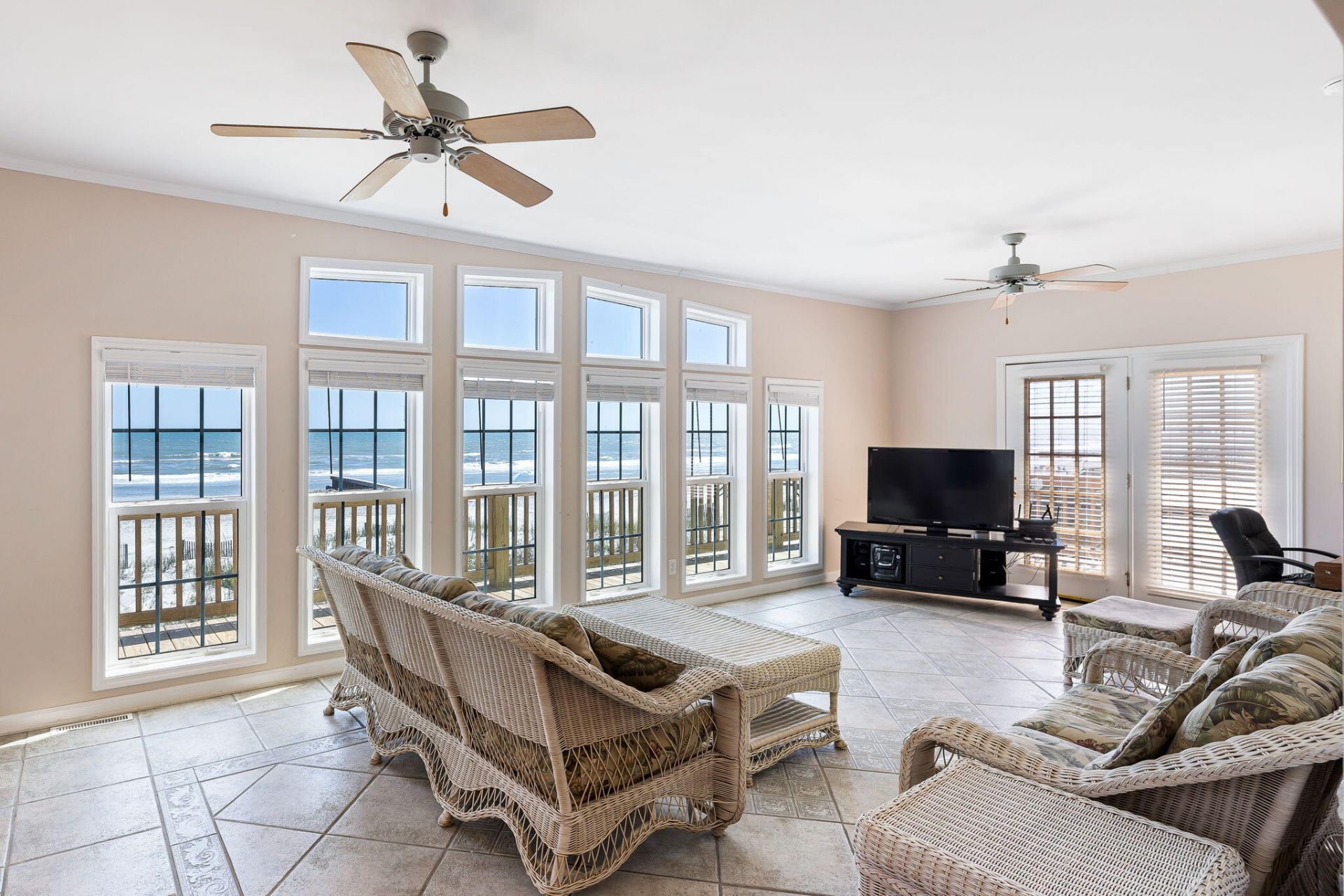 621 E Arctic Avenue Photo 10