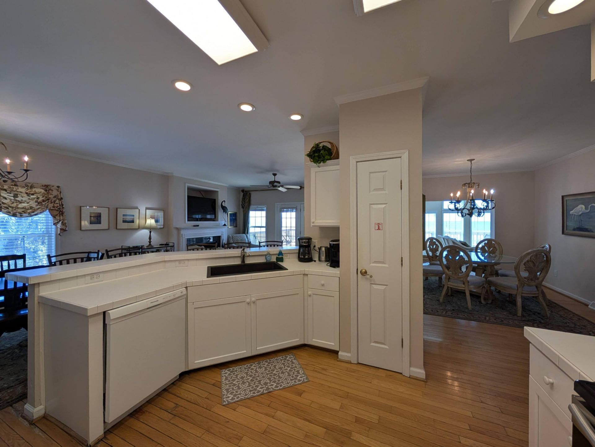 621 E Arctic Avenue Photo 14