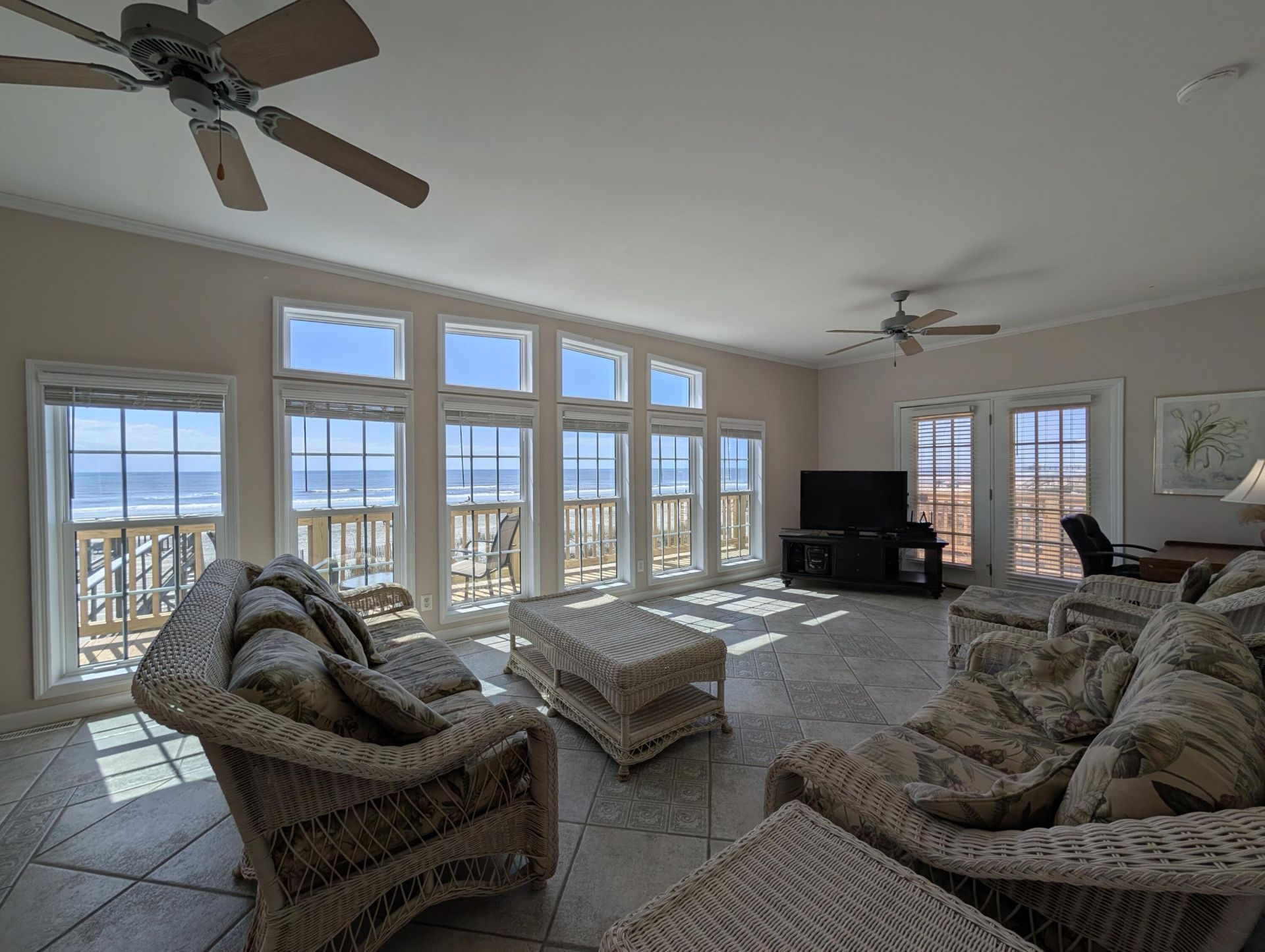 621 E Arctic Avenue Photo 16