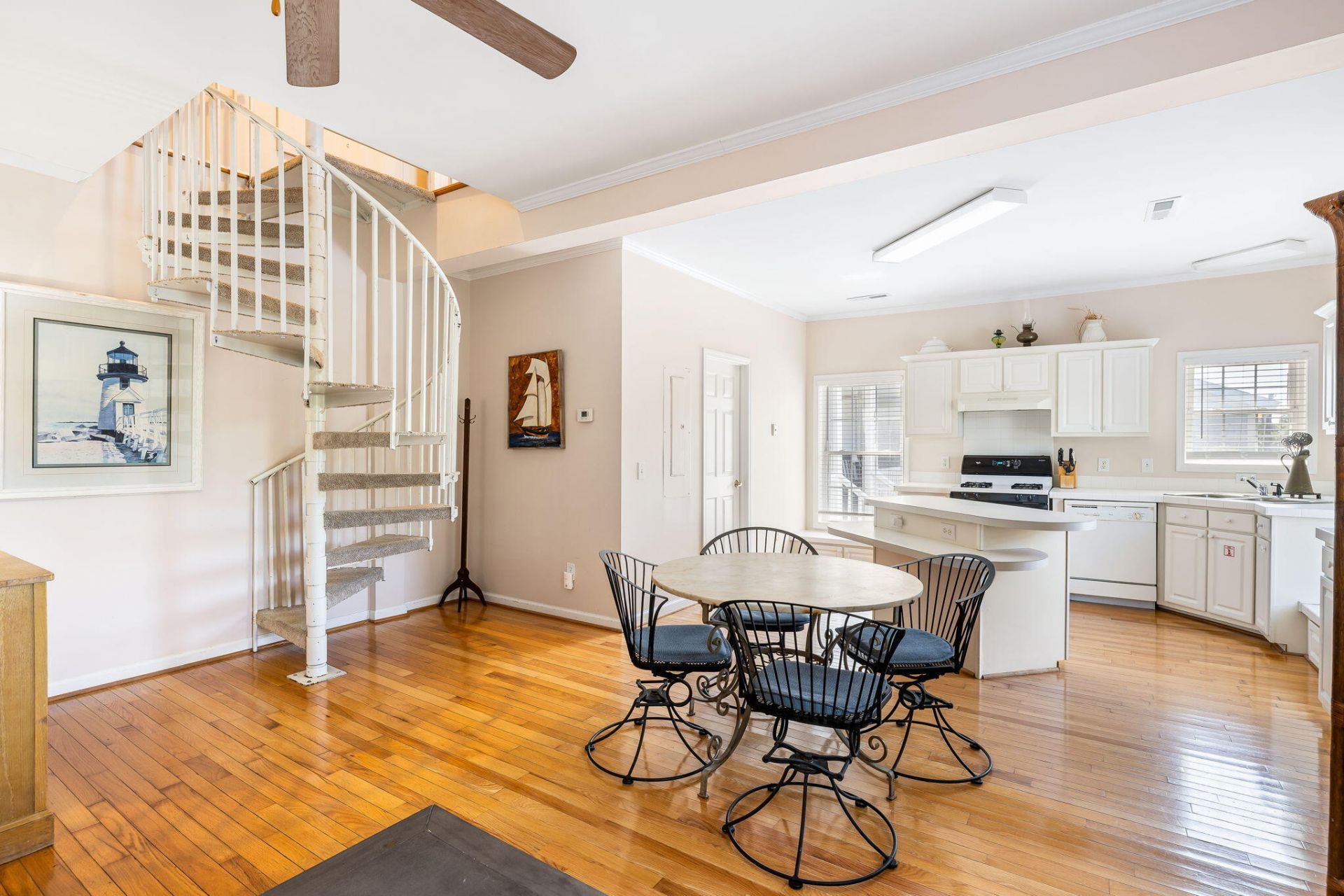 621 E Arctic Avenue Photo 26