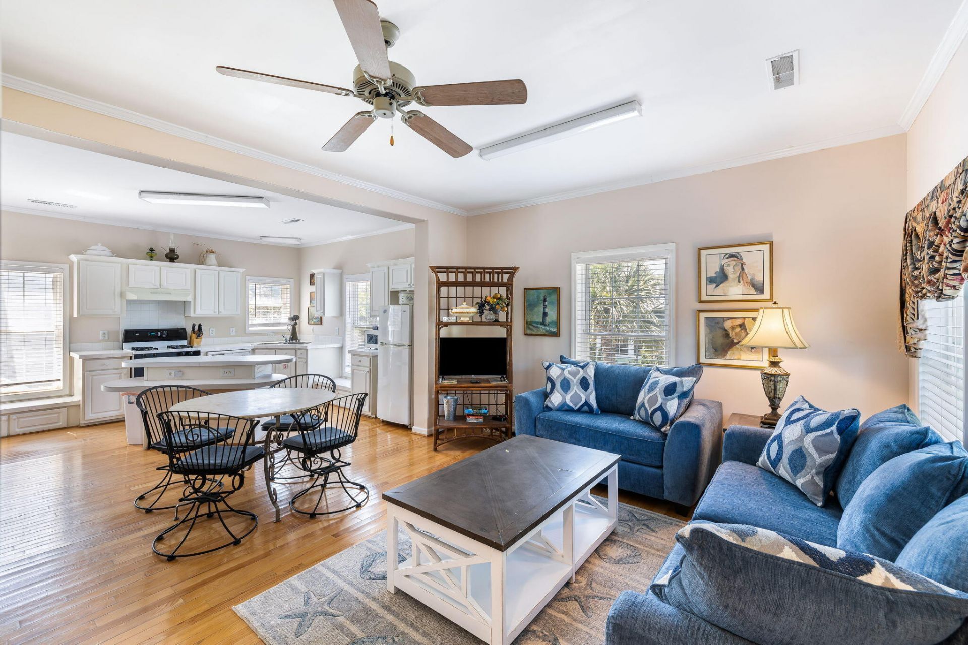 621 E Arctic Avenue Photo 27