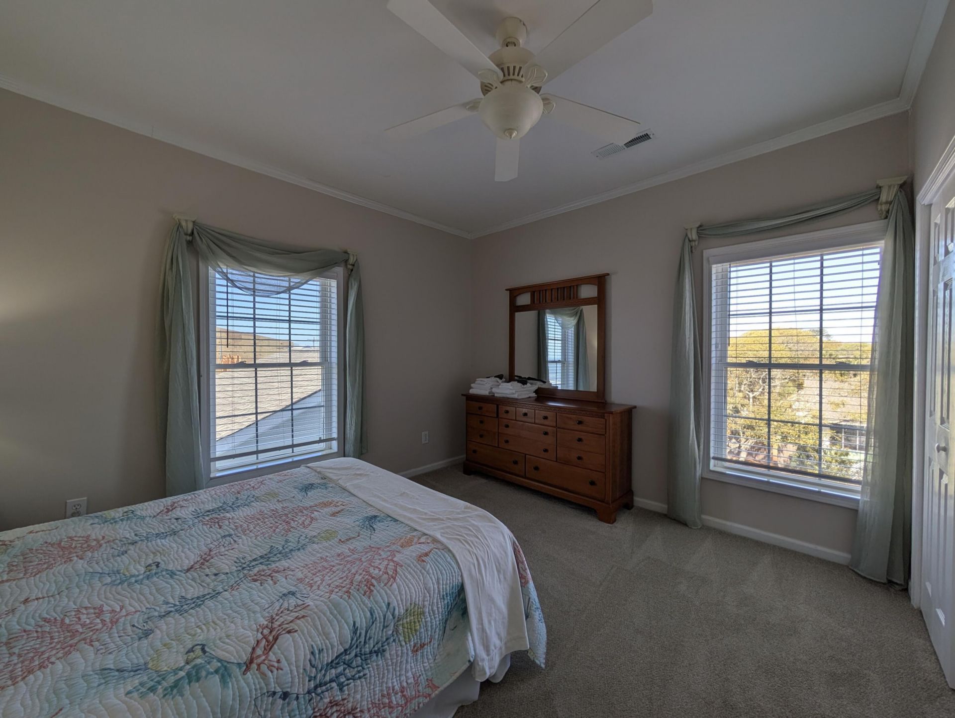 621 E Arctic Avenue Photo 28