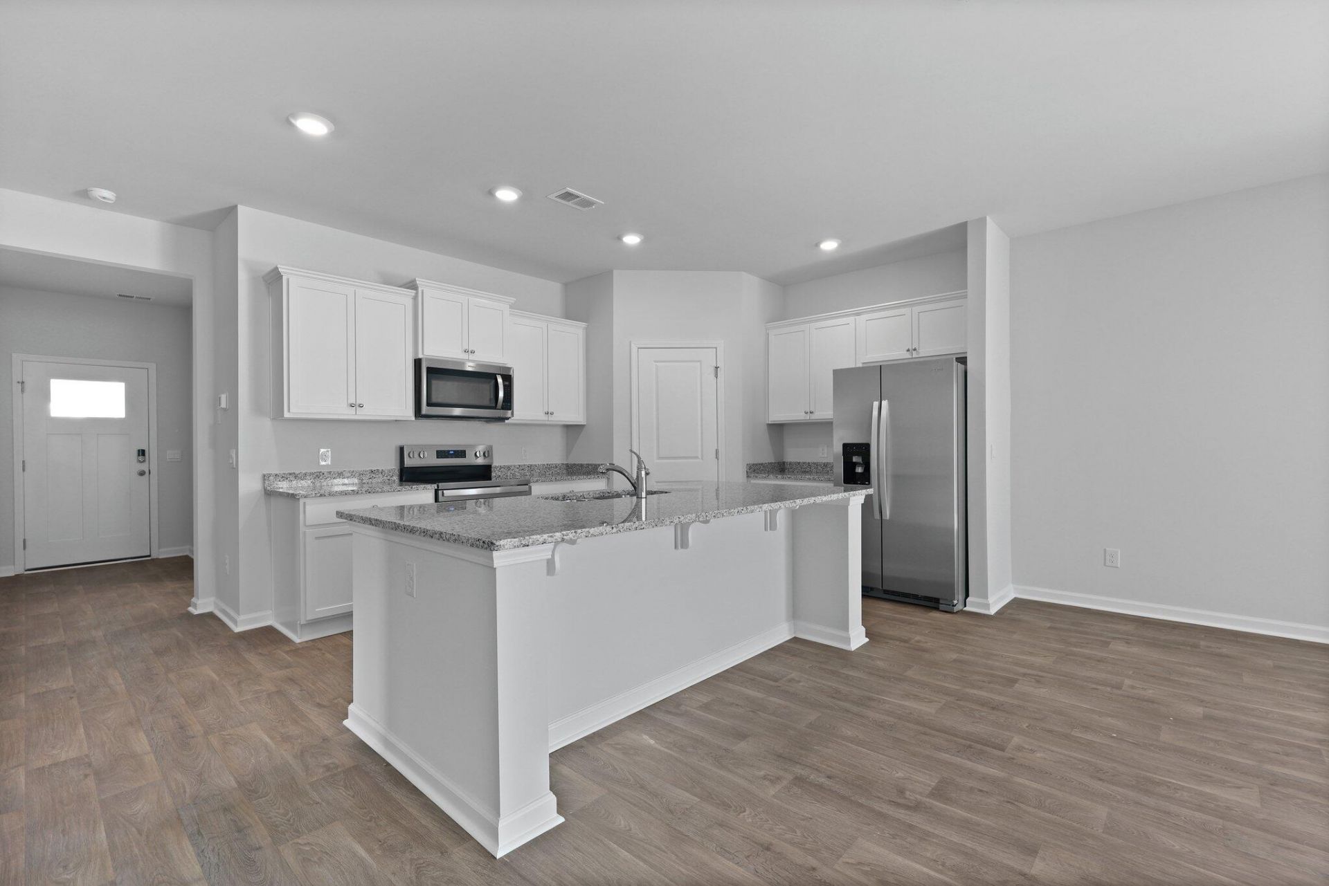 196 Broadstone Drive Photo 16