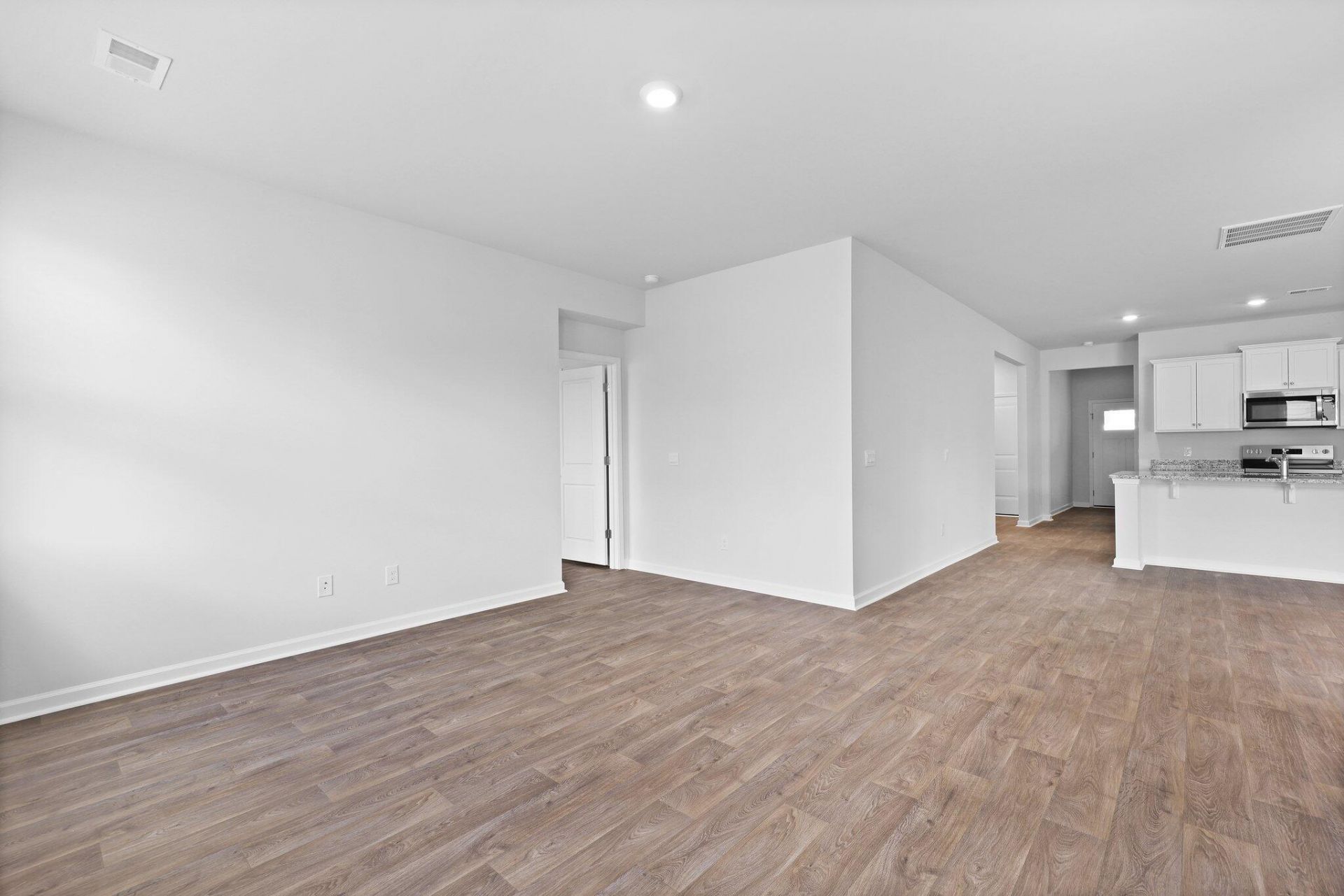 196 Broadstone Drive Photo 22