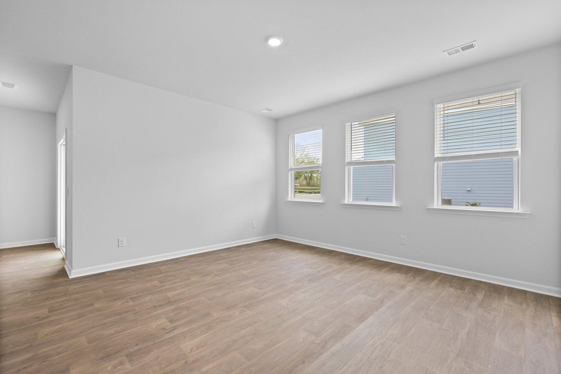 196 Broadstone Drive Photo 24