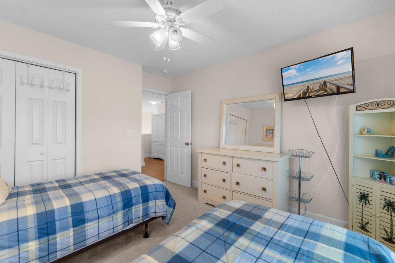 6172 Catalina Dr. Photo 22