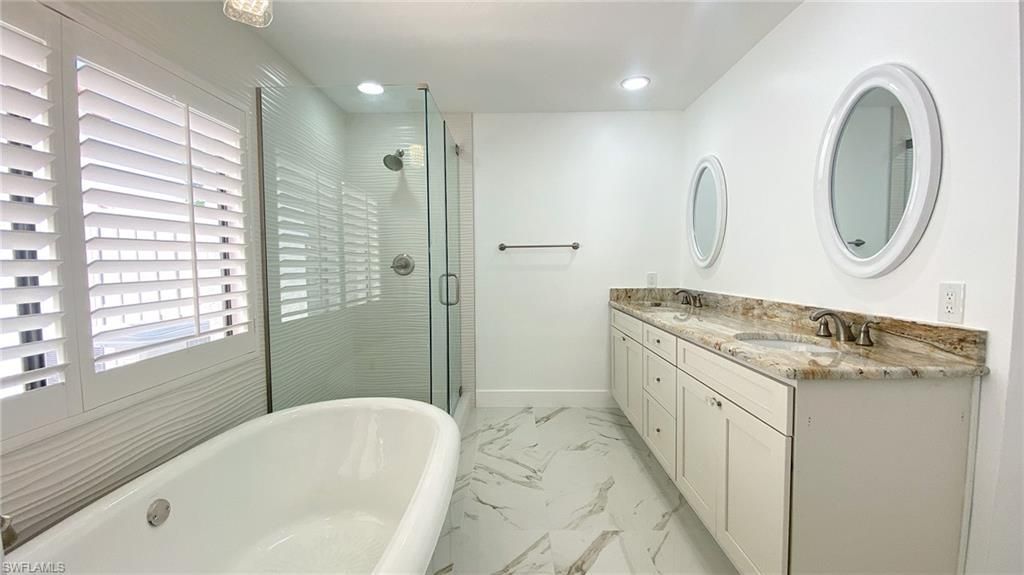 718 Reef Point Cir, Naples, FL 34108 Photo
