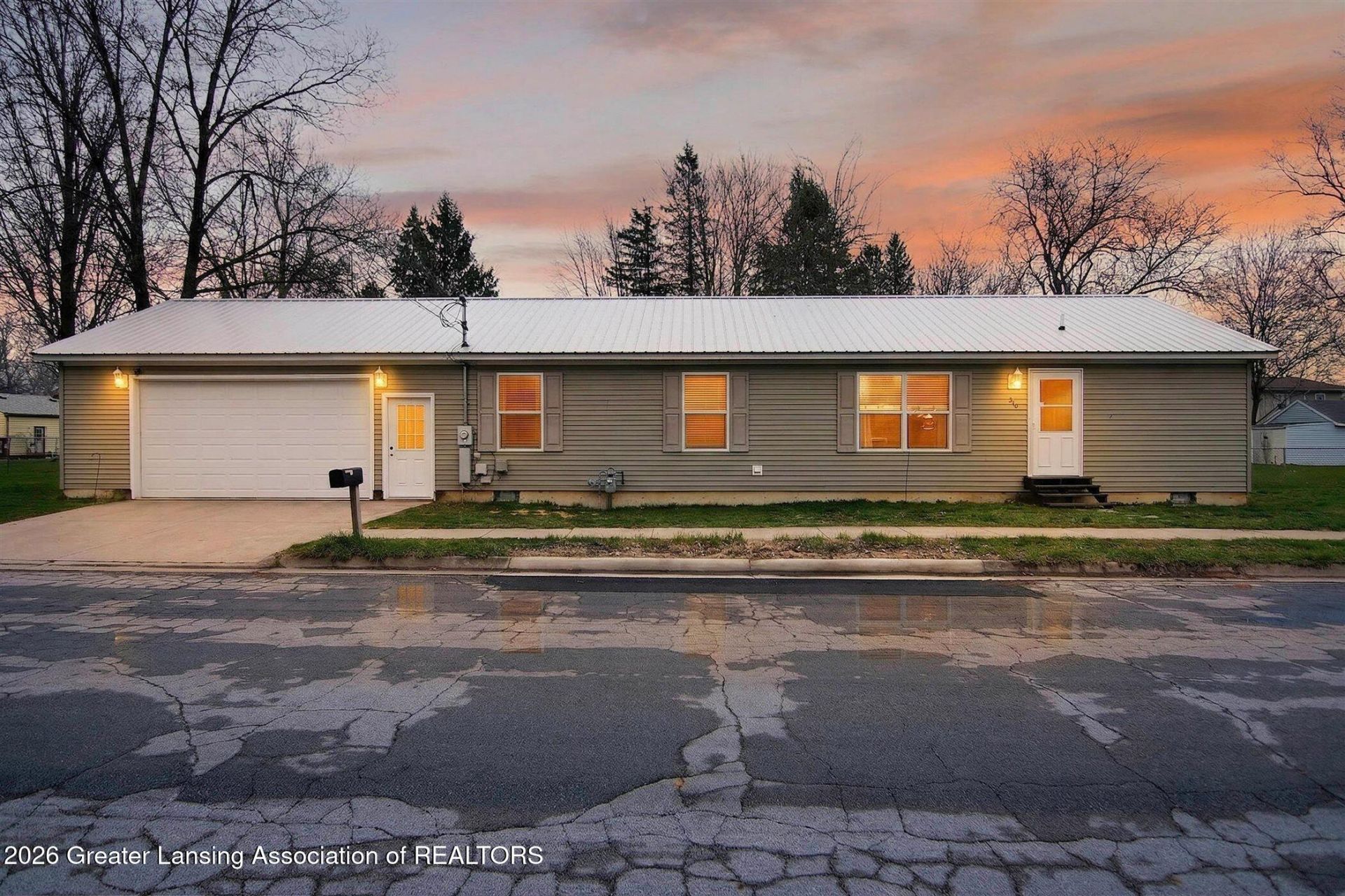 100 Munson Street, Coldwater, MI 49036 Main Photo