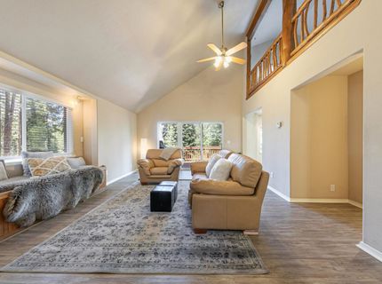 10880 Laurelwood Drive, Truckee, CA 96161 Photo