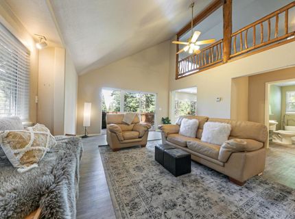 10880 Laurelwood Drive, Truckee, CA 96161 Photo