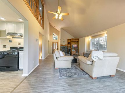 10880 Laurelwood Drive, Truckee, CA 96161 Photo