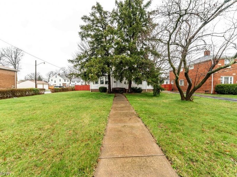 20303 Lake Shore Boulevard, Euclid, OH 44123 Photo 3