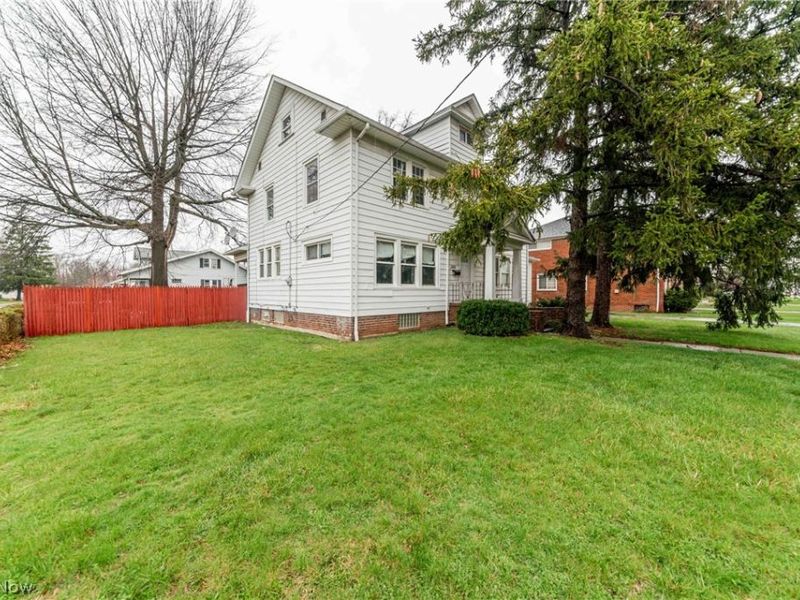 20303 Lake Shore Boulevard, Euclid, OH 44123 Photo 4